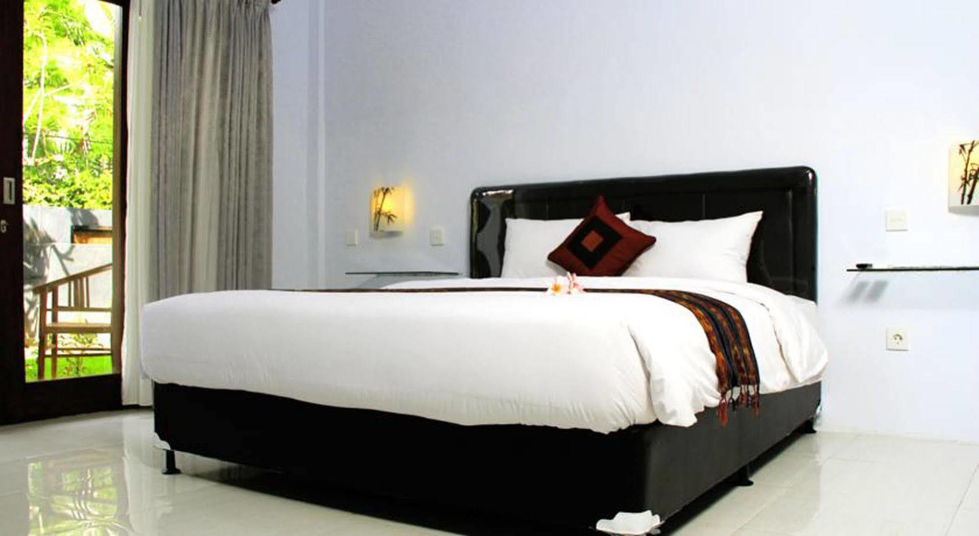 U House Kerobokan (Bali) Ngoại thất bức ảnh